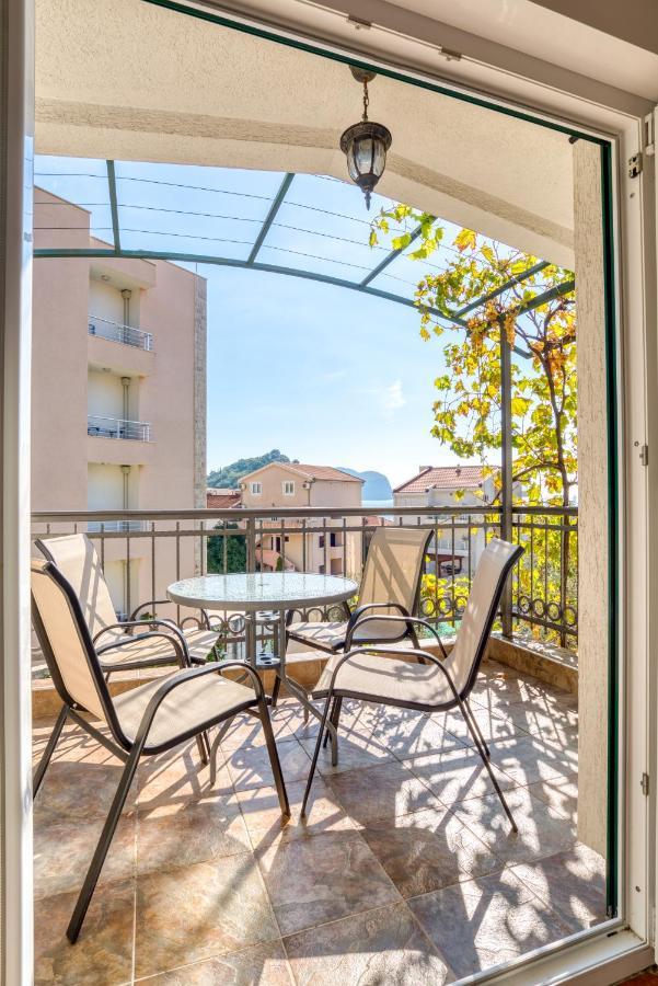 Apartmani Olga Petrovac Eksteriør bilde