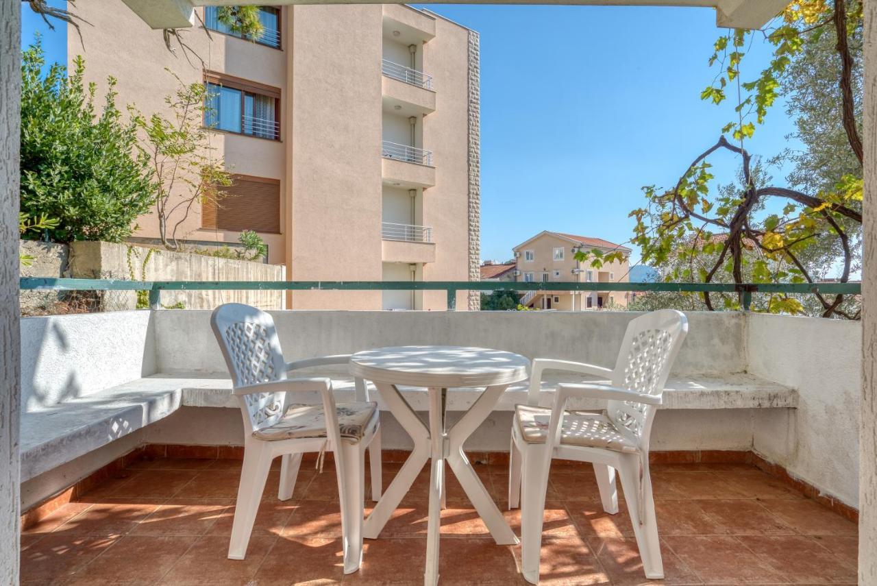 Apartmani Olga Petrovac Eksteriør bilde