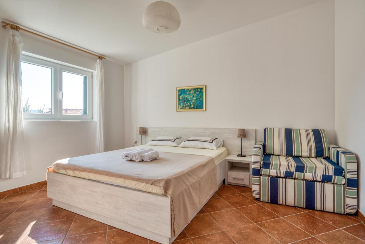 Apartmani Olga Petrovac Eksteriør bilde