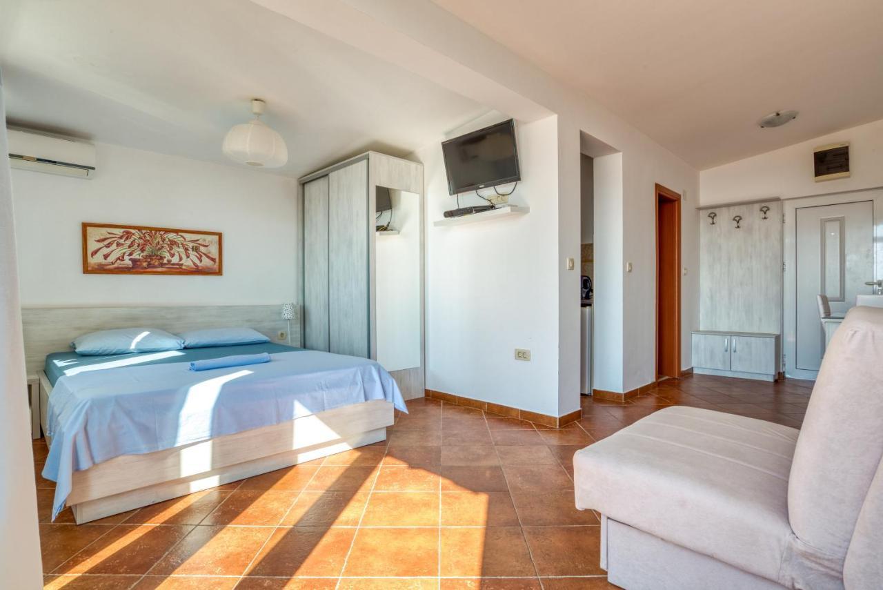Apartmani Olga Petrovac Eksteriør bilde